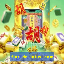 flor de lotus com lua tatuagem